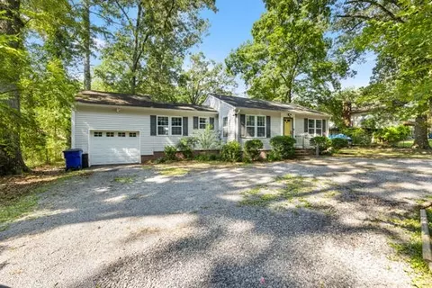 1980 Woodlawn St, Cleveland, TN 37323