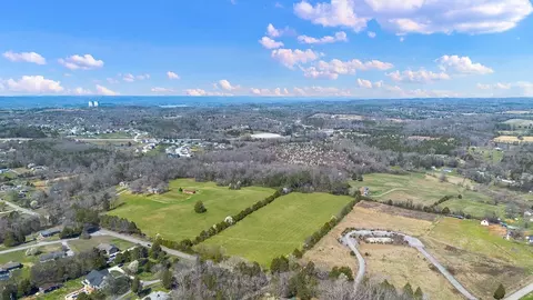 7709 Mahan Gap Rd, Ooltewah, TN 37363