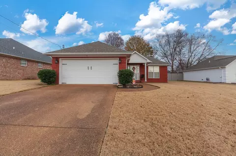 14 Battery Cv, Jackson, TN 38305