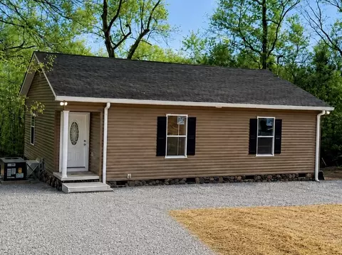 215 Ake St, Estill Springs, TN 37330