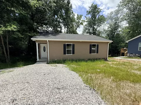 215 Ake St, Estill Springs, TN 37330
