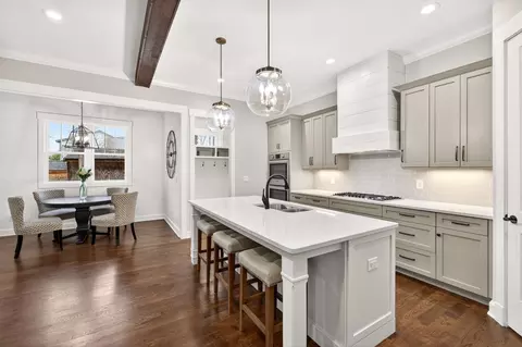 4111 Lone Oak Rd #B, Nashville, TN 37215