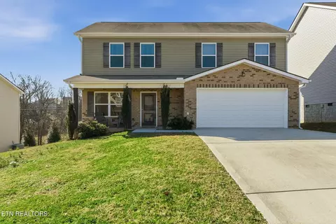 1327 Zamora Ln, Knoxville, TN 37912