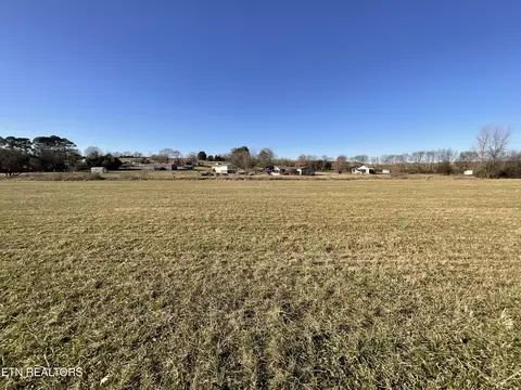 38 Sweetwater Vonore Rd, Sweetwater, TN 37874
