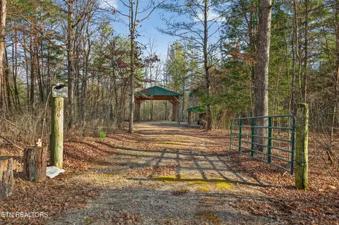 106 Barger Lane Ln, Jamestown, TN 38556