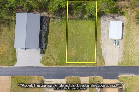 447 Miracle Rd, Decaturville, TN 38329