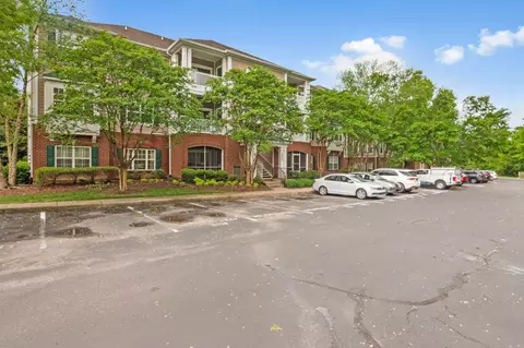 4845 Bevendean Dr #E10, Nashville, TN 37211