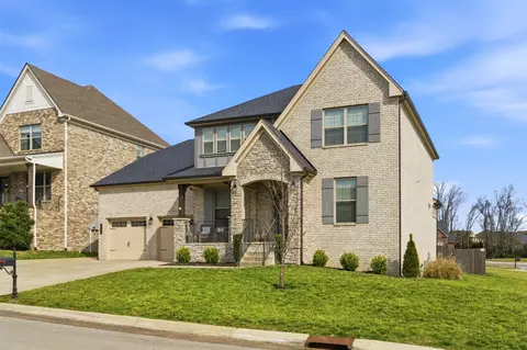 700 Rickfield Ct, Mount Juliet, TN 37122