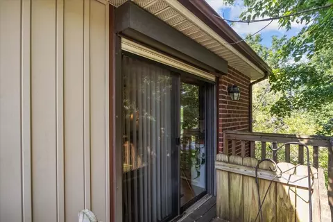 Exterior - 815 Highway 70 E, Dickson, TN 37055 photo 5 of 8