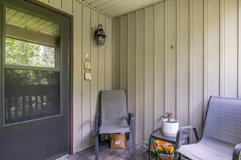 Exterior - 815 Highway 70 E, Dickson, TN 37055 photo 6 of 8