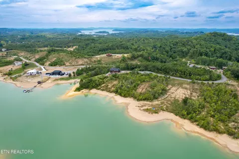 12 Bay View Pt, Sevierville, TN 37876 photo 3