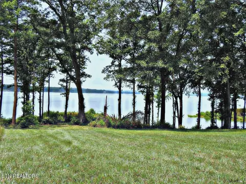 54 Sunset Blvd, White Pine, TN 37890