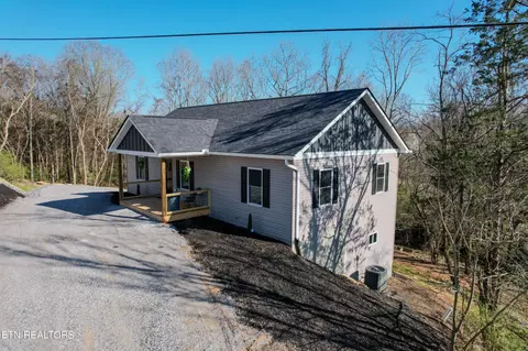 315 Fancy Way, Dandridge, TN 37725