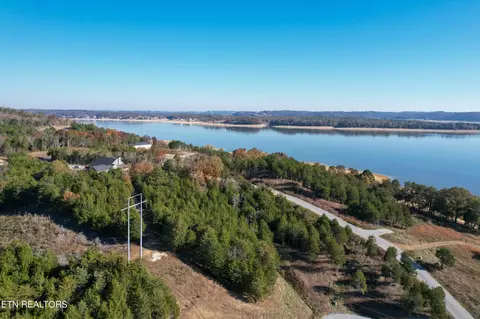42 Quiet Cove Way, Dandridge, TN 37725