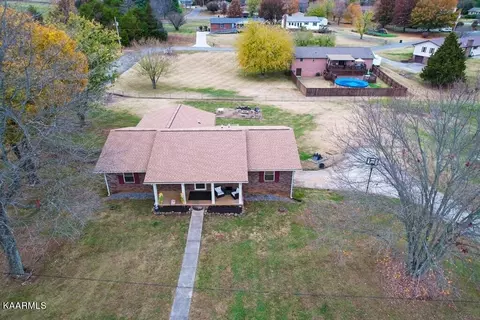 6780 Colgate Dr, Talbott, TN 37877 photo 2