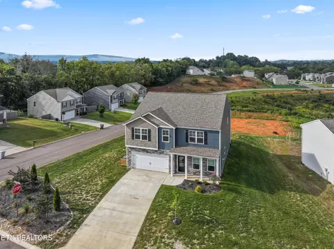 301 Heritage Crossing Dr, Maryville, TN 37804