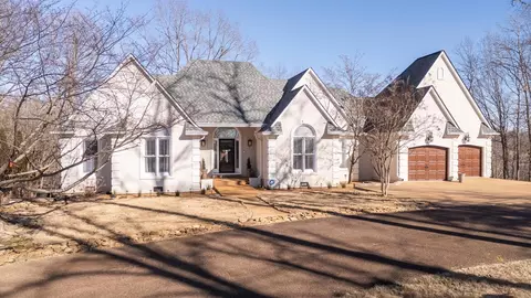 15 Hawks Nest Path, Savannah, TN 38372