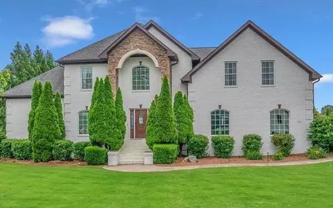 1481 Peninsula Dr, Scottsboro, AL 35769