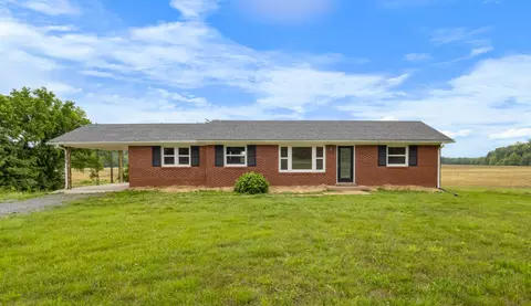 3070 Dover Rd, Woodlawn, TN 37191