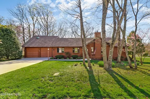 230 Amherst Ln, Crossville, TN 38558