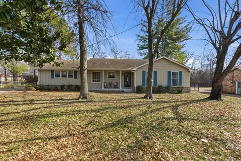 107 Bryan House Dr, Goodlettsville, TN 37072