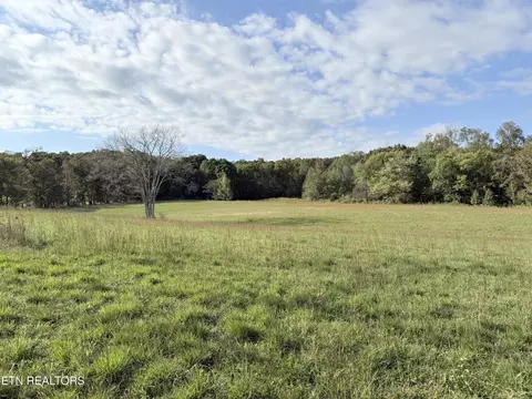 1140 Paint Rock Valley Rd, Philadelphia, TN 37846