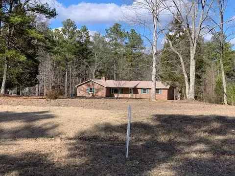641 Swan Ave, Hohenwald, TN 38462