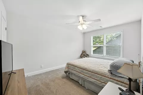 Bedroom - 2981 Sharp Top Rd, Palmyra, TN 37142 photo 2 of 2
