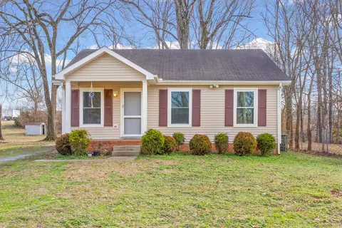 135 E St, Clarksville, TN 37042
