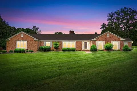 230 Fairway Ct, Hopkinsville, KY 42240