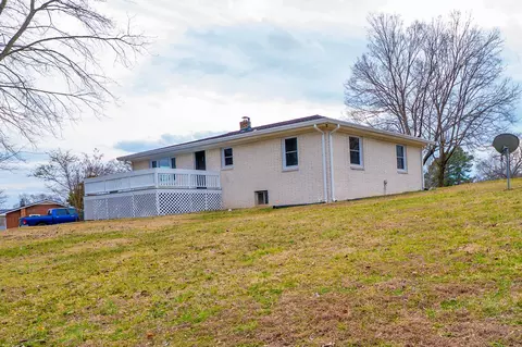 131 Bold Springs Rd, Mcewen, TN 37101