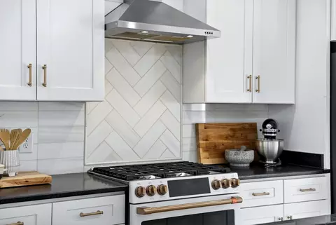 Kitchen - 1677 Blackburn Ln, Spring Hill, TN 37174 photo 6 of 7