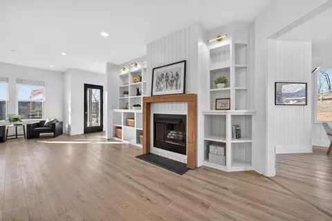 Living - 1677 Blackburn Ln, Spring Hill, TN 37174 photo 1 of 6