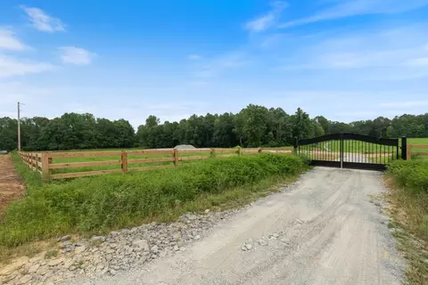 1080 Oak Grove Rd, Mcminnville, TN 37110