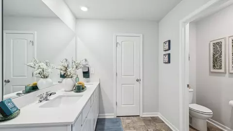 Bath - 4302 Oswin Dr, Murfreesboro, TN 37129 photo 4 of 5