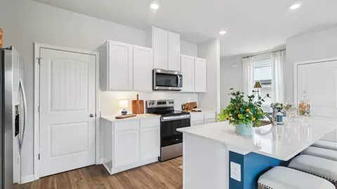 Kitchen - 4302 Oswin Dr, Murfreesboro, TN 37129 photo 5 of 8