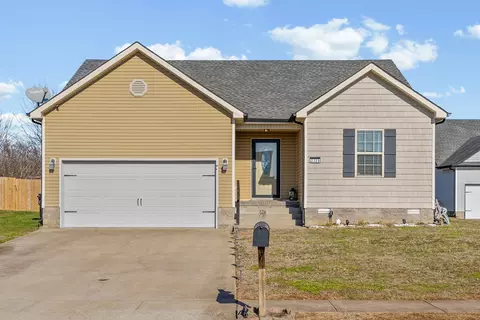 2325 Spike Ct, Clarksville, TN 37040