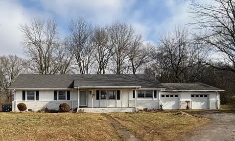 8867 Windrow Rd, Rockvale, TN 37153