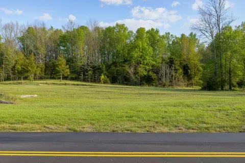 1672 Rabe Coats Rd, Westmoreland, TN 37186