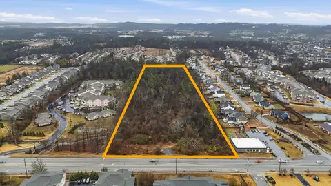 7521 Shallowford Rd, Chattanooga, TN 37421