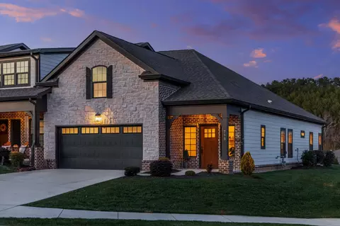 753 Wood Grove Cir, Hixson, TN 37343