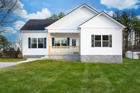 1152 Chestnut Dr, Burns, TN 37029