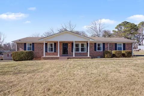605 Crestland Dr, Columbia, TN 38401