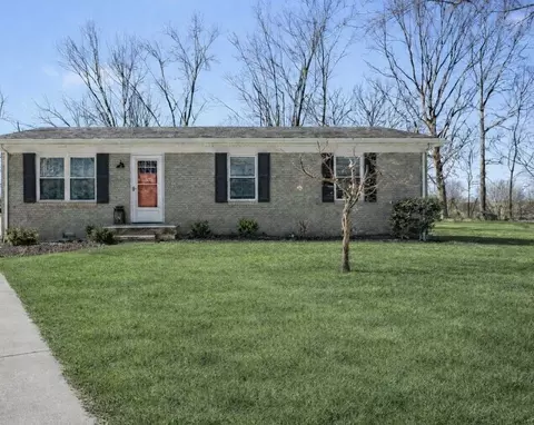 112 Valleywood Ct, Dickson, TN 37055
