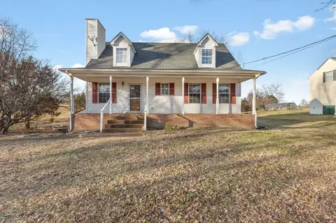 1001 Old East Side Rd, Burns, TN 37029