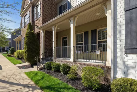 526 Vintage Green Ln, Franklin, TN 37064