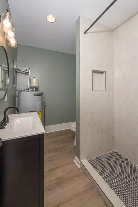 Bath - 113 Pine Circle Dr, Franklin, TN 37069 photo 6 of 6
