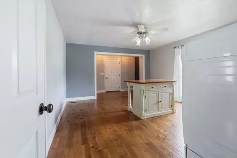 Entry Way - 3791 Sylvia Rd, Dickson, TN 37055 photo 3 of 7