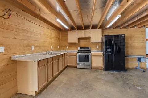 Kitchen - 3791 Sylvia Rd, Dickson, TN 37055 photo 5 of 6