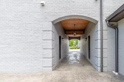 Entry Way - 3791 Sylvia Rd, Dickson, TN 37055 photo 6 of 7